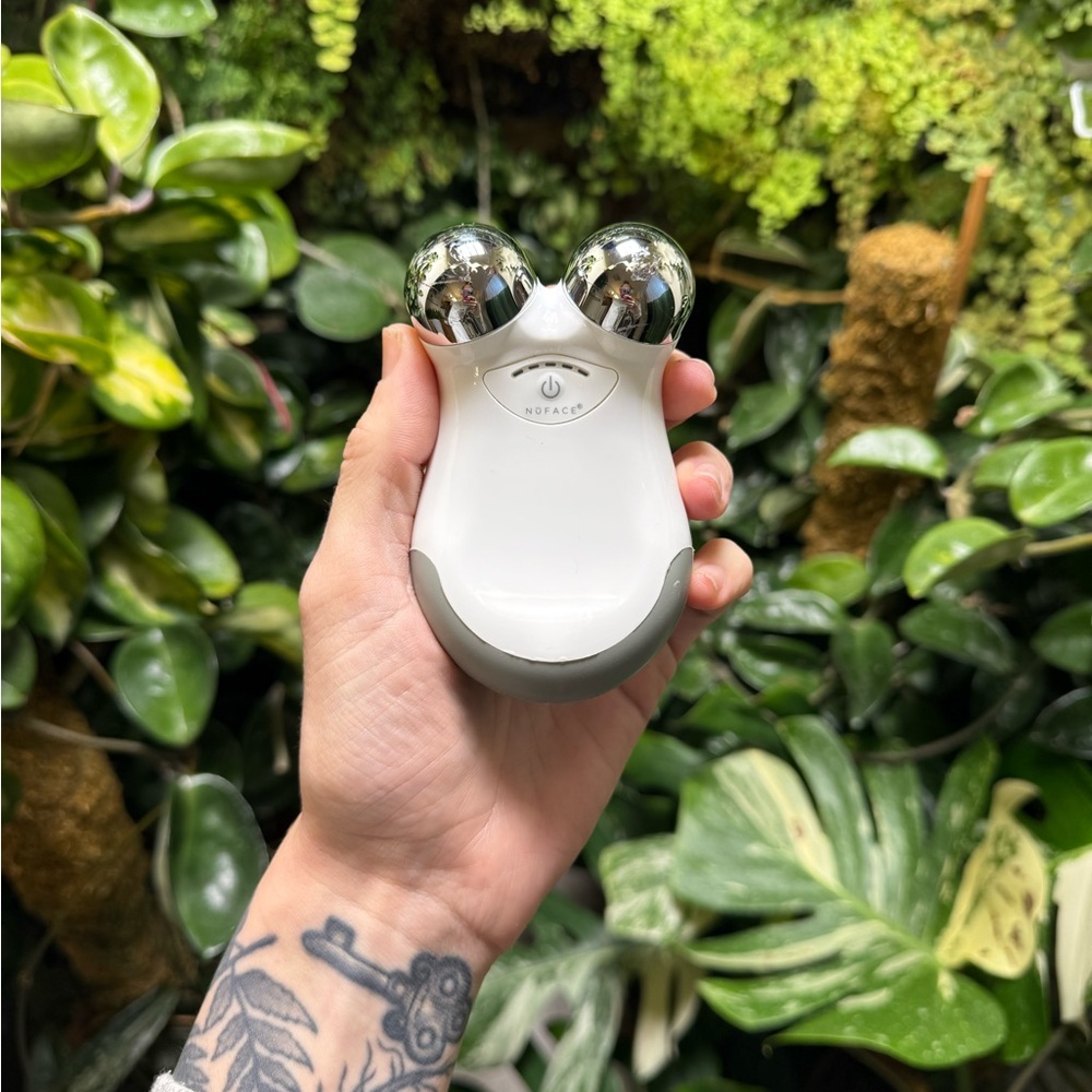 NuFace Mini Starter Kit ‼️HALF OFF‼️